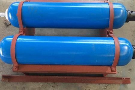 活塞式蓄能器的結構、原理及其在液壓系統中的作用