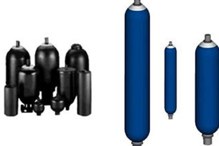 蓄能器中為什么使用氮?dú)猓阒绬幔?/></p><p>　　維持液壓油的穩(wěn)定性：在一些液壓系統(tǒng)中，蓄能設(shè)備中的氮?dú)膺€可以幫助維持液壓油的穩(wěn)定性。通過合理的氣壓調(diào)節(jié)，可以確保液壓系統(tǒng)在各種工作條件下都能夠保持正常的運(yùn)行狀態(tài)。</p><p>　　總的來說，蓄能器中氮?dú)獾淖饔枚喾矫娑鴱V泛，從儲存能量到平衡壓力再到緩沖震動等，都得益于氮?dú)庠诠こ填I(lǐng)域的惰性、豐富資源、穩(wěn)定性和良好的物理性質(zhì)。選擇氮?dú)庾鳛樾钅茉O(shè)備的工作介質(zhì)，不僅有助于提高系統(tǒng)的性能，還能夠確保系統(tǒng)的安全可靠運(yùn)行。</p></div>
          <div   id=