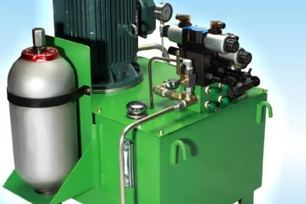 如何確定蓄能器的充氮壓力？按這些步驟進行！ 圖1